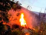 Bomberos reciben reporte de incendio en pastizal que dejo daños