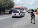 Guardia Nacional hace operativo contra vehículos con polarizado oscuro