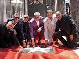 Intocable devela su estrella en el Paseo de la Fama de Hollywood y hace historia